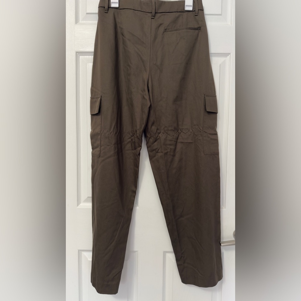 Old Navy women’s Dark Brown Cargo Pants - Picture 6 of 7
